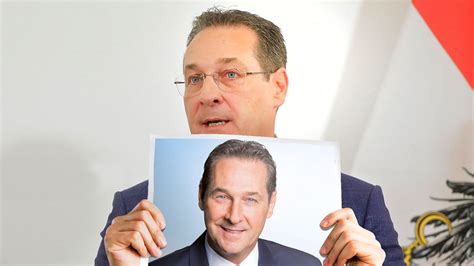 Strache pays price for again baiting orf and presenter armin wolf, accusing them of lying.… der „spiegel und die „süddeutsche zeitung veröffentlichten ein heimlich gedrehtes video mit. „Dieser Mann hat mich ruiniert": Strache enthüllt ...