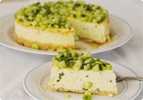 Divine box vous propose de tenter cette savoureuse recette de cheesecake au citron à base de la préparation pour entremets de l'abbaye de la coudre. Cheesecake salé : chèvre, menthe, citron et concombre | À ...