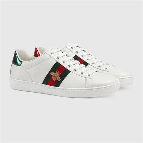 Monday through friday, from 8:00 till 20:00 cet and saturday, from 9:00 till 18:00 cet* *except german public holidays. Ace Sneaker mit Stickerei - Gucci Sportschuhe 431942A38G09064