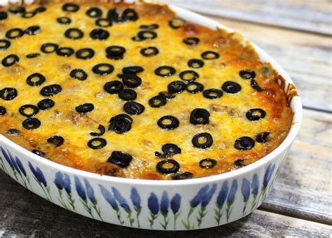 I used 1 1/2lbs of ground beef, so i just increased the sour cream and the mayo to make more sauce. 10 Best Beef Enchilada Casserole Cream of Mushroom Soup ...