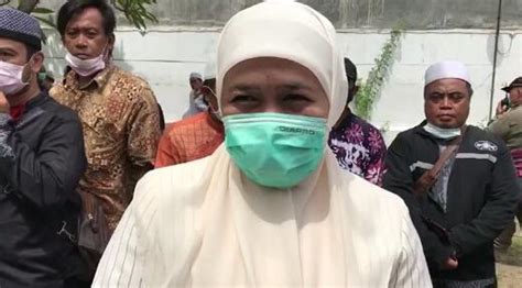 Ia adalah wakil gubernur jawa timur yang menjabat sejak 13 februari 2019. Gubernur Jatim Hadiri Pemakaman Kakak Iparnya KH Masykur ...