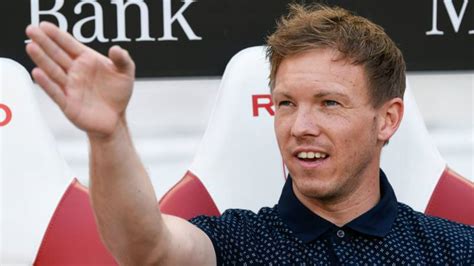 Nagelsmann played at youth level for 1860 münchen and augsburg, before persistent knee injuries ended his career at u19 level. Nagelsmann na komend seizoen trainer RB Leipzig | NOS