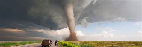 Giant, persistent thunderstorms called supercells spawn the most destructive tornadoes. Tornado's en orkanen, moeten we daar bang voor zijn?