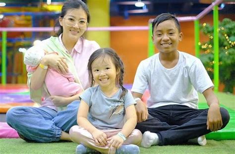 5 Potret Kedekatan Sarwendah dan Betrand Peto, Seperti ...
