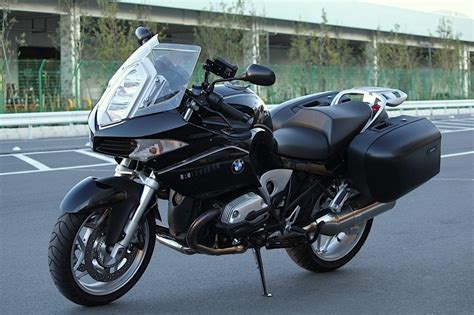 Standard equipment on the 2005 replika, the laser exhaust will generate a deeper, throatier tone. Bmw R1200st | bmw r1200st, bmw r1200st 2005, bmw r1200st accessories, bmw r1200st battery, bmw ...
