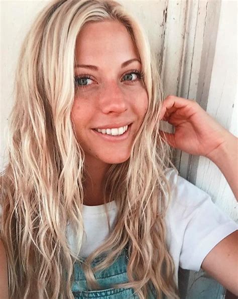 Hon har vunnit tävlingen flera gånger, bland annat tillsammans med en högaktuella artisten benjamin ingrosso. Robin Bengtssons hint till Sigrid Bernson gör succé hos fansen