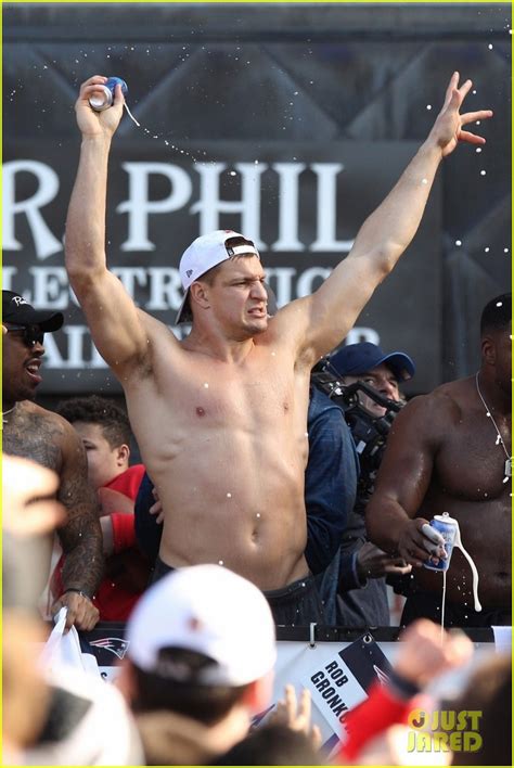 Trump did not concede, and the transition of power doesn't necessarily mean a transition to biden. Patriots' Rob Gronkowski Strips Down to Show His Abs ...