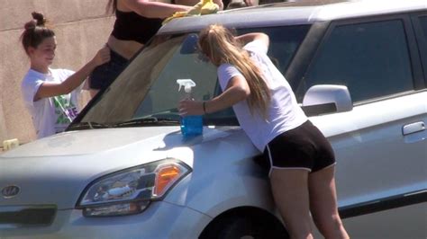 People who wash their dirty linen in public discuss, or allow to be discussed in public, matters that should be kept private. Teen Cheerleader Car Wash - CandidBomb.com