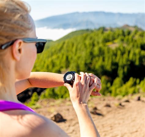 7+ Best GPS Hiking Devices (Handheld GPS, Hiking Watches ...