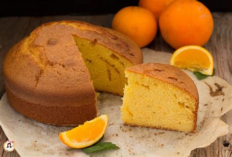 Lavate l'arancia bio, eliminate le 2 estremità e tagliatela a pezzetti. TORTA PAN D'ARANCIO dolce con arancia frullata - Ricetta ...