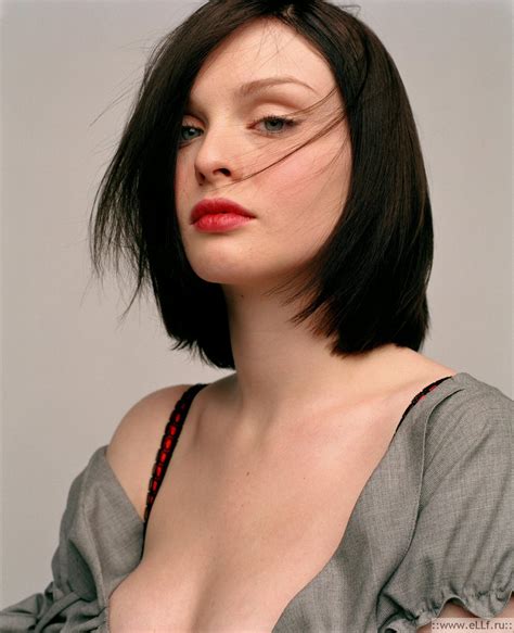 She first came to prominence in the late 1990s, as the lead singer of the indie rock band theaudience. Фото Sophie Ellis Bextor , новые фото Sophie Ellis Bextor ...