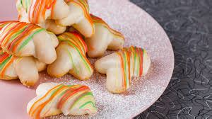 These are also known as gurrugulo Italian Easter Cookies Recipe - Laura Vitale ...