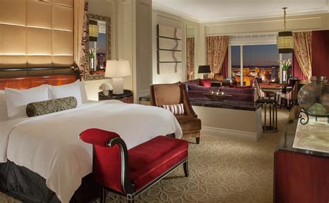 Get a good night's rest in our plush an amazing las vegas experience characterized by urban sophistication, staybridge suites las vegas is the premier extended stay hotel, located just. Bedroom suite at The Palazzo Hotel, Las Vegas | Palazzo ...