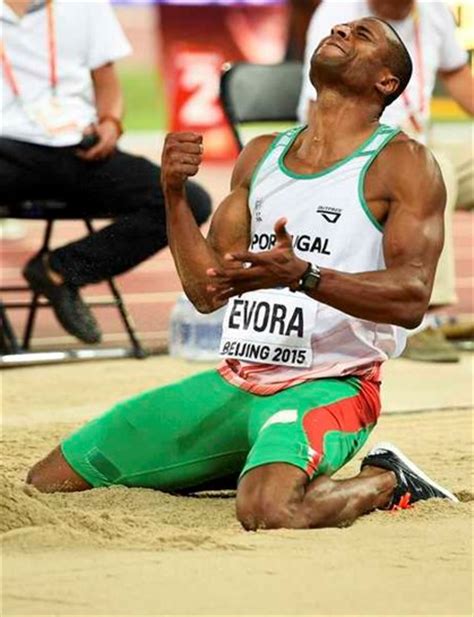 Nelson evora is 34 years years old. Nélson Évora ganha medalha de bronze em Pequim