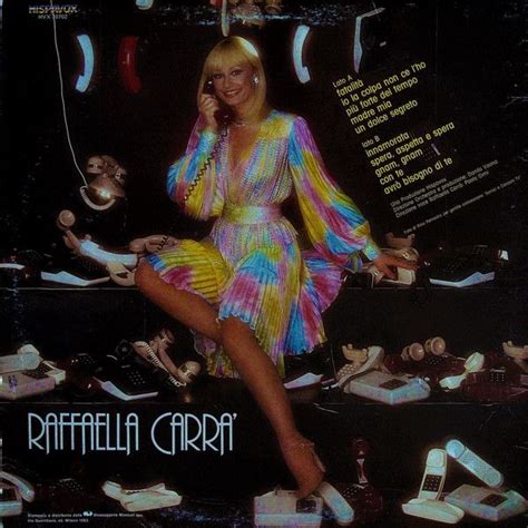 Raffaella carra', nome d'arte di raffaella roberta pelloni (bologna, 18 giugno 1943), è una conduttrice televisiva, showgirl, autrice, attrice e cantante italiana. Raffaella Carrà - Fatalità 1983 | Carrè, Raffaello, Foto