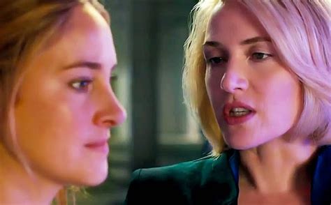 Le protagoniste dell'adattamento cinematografico sono shailene woodley e kate winslet che sul red carpet hollywoodiano hanno incantato i fotografi con i loro abiti. The Angry Critic: 6 reasons to see Divergent NOW!