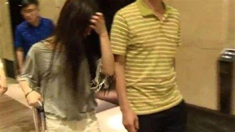 Check spelling or type a new query. Marak Prostitusi Artis, Cewek Inisial ST dan MA Diciduk ...