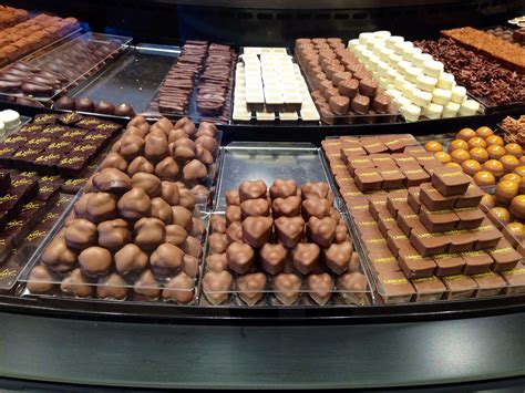 Check spelling or type a new query. Läderach Chocolatier Suisse | Chocolate shop, Chocolatier ...