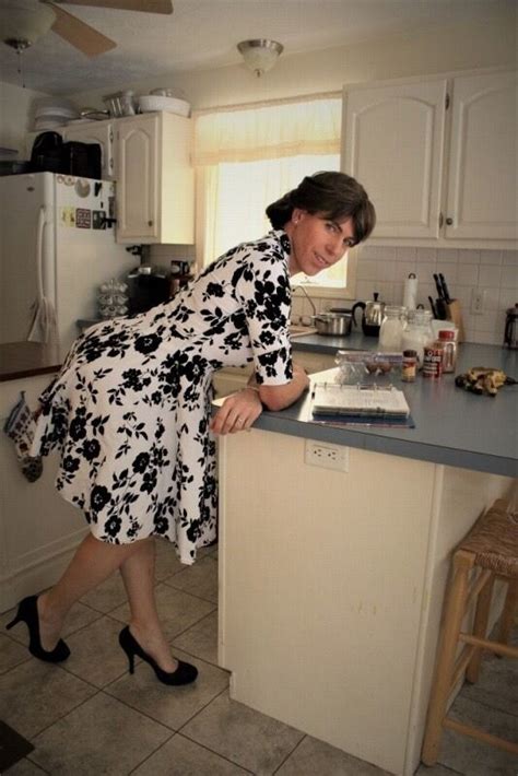 Then she married salvador dali. Pin on Men in Dresses - Everyday