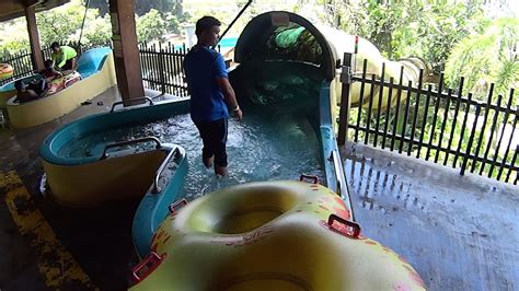 Ti consigliamo di prenotare i biglietti elettronici in anticipo per trovare posto. Scary Raider Water Slide at Lost World of Tambun - YouTube