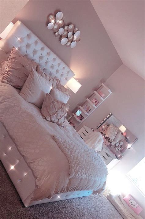 Idea by 𝙵𝙻𝙶𝙿𝙸𝙽𝚂𝚂🤍🌴 on ᴴᵒᵐᵉ | Pink living room, Pink ... Shop covetable clothing, furniture, beauty, gifts & more.