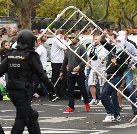 We did not find results for: Angst vor Hooligans: BVB hält Ort und Zeit des Legia ...