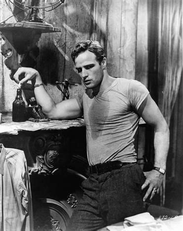 Brando was the most celebrated of the method actors. L'evoluzione del maschio | Marlon brando, Tram che si ...