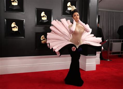 Cardi b looked like beautiful undersea creature at the 2019 grammys. Los peor vestidos de los Grammy 2019: ¿Qué les pasó a Katy ...