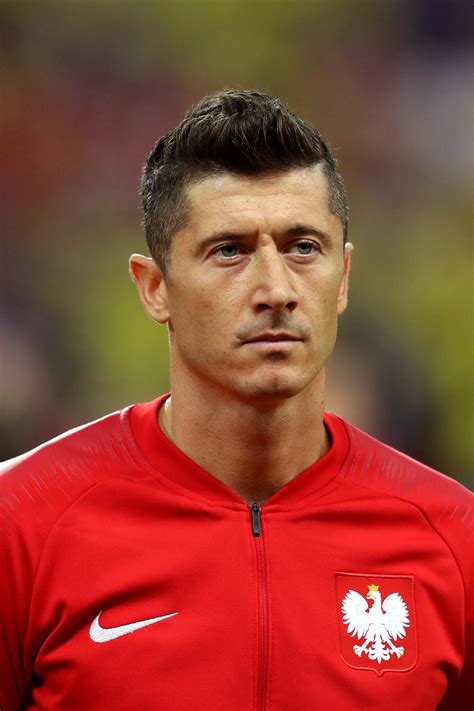 L ❌ | ‍♂️ l #rl9. Robert Lewandowski | Steckbrief, Bilder und News | GMX.AT