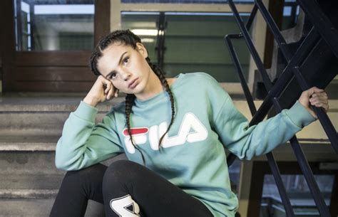 Pers en publiek werden al wekenlang lekker gemaakt met. Win de Aktiesport outfit van Famke Louise