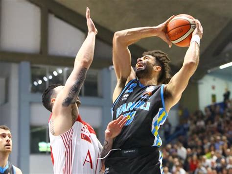 Its colors are red and white, and the team is sometimes referred as scarpette rosse. Olimpia Milano vs Vanoli Cremona al Mediolanum Forum ...