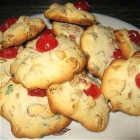 Not only are they delicious, but they are great for gifting to family, friends and neighbors or leaving out for santa. Irish Whiskey Christmas Cookies | Irish recipes, Christmas ...