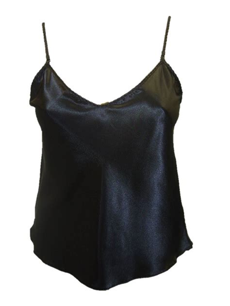 Rien de plus séduisant qu'une femme qui assume ses rondeurs. haut femme satin caraco débardeur lingerie grande taille ...