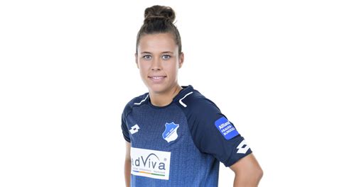 Born in austria, he always had a passion for playing football. Nicole Billa - Spielerinnenprofil - DFB Datencenter
