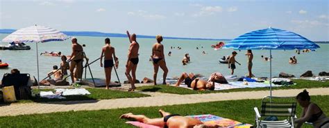 A szigligeti várudvarban nyílik majd egy olyan étterem, amelyet az ismert séf, palágyi eszter neve fémjelez. Szigligeti Községi Strandfürdő | LikeBalaton