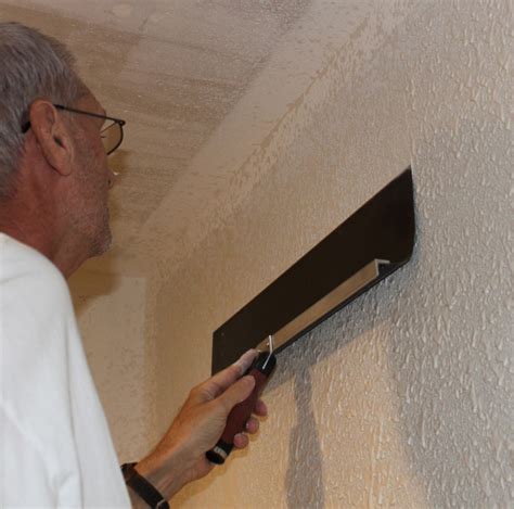 Popcorn ceilings in all their early 90's glory! How to Apply a Knockdown Texture on Your Ceiling or Walls ...