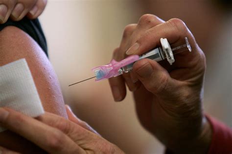A Needle Could Make For Pain-Free Flu Shots | Innovation | Smithsonian ...