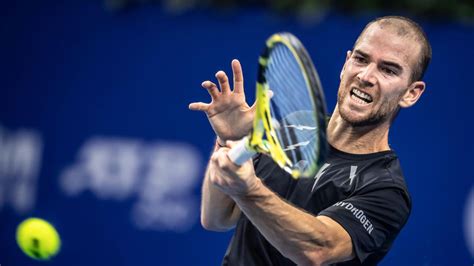 Alessandro mannarino, noto artisticamente solo come mannarino, (roma, 23 agosto 1979) è un cantautore italiano. Tennis news - Adrian Mannarino beats Albet Ramos-Vinolas in Zhuhai, faces De Minaur in final ...