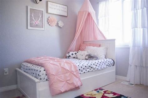 My friend aaron christensen, an amazing designer did most of the work and my son loved it! Girls bedroom ideas 8 year old unicorn 23 | Girl room, Big ...