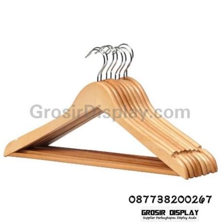 Selain itu, model dan tipenya juga beragam. Hanger Kayu Palang Pajangan Baju Tempat Gantungan Pakaian Toko Butik Display Distro Kayu ...