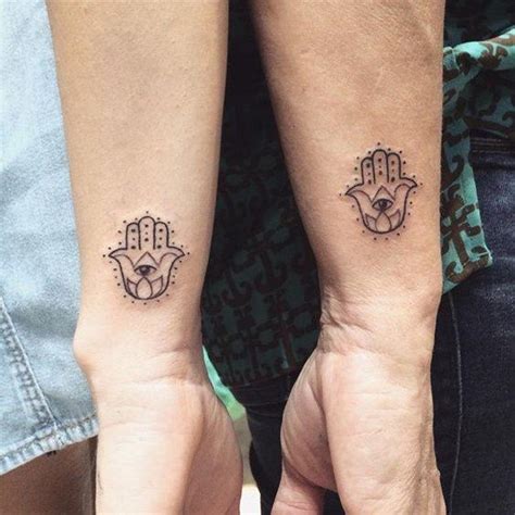 Incomplete tattoos that complete themselves on your skin when you meet the person with the rest of your tattoo Tattoos You Would Only Get With Your Soulmate - Design