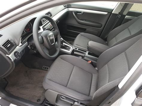Audi A4 Avant 2,0 TDI, reg 1/19, veliki servis, 2 seta ...