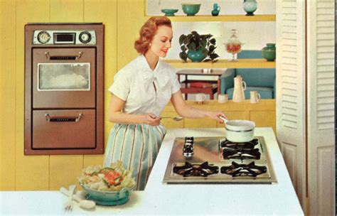 Mujer y limpieza de herramientas. 1950s Homemaker Secrets-How You Can Apply Principles from ...