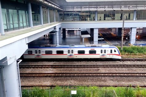 The sungai buloh mrt station is an mrt station serving the suburb of sungai buloh in selangor, which is located to the northwest of kuala lumpur. Sungai Buloh KTM Station - klia2.info