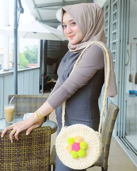 Muslim outfits ideas, muslim outfits 2019, muslim outfits for summer, muslim outfits, casual outfitideas #ootdhijab #hotd #ootdsimple #hijab jangan lupa nonton ootd ideas 2020 aku (udah. Pin on Ootd Hijab