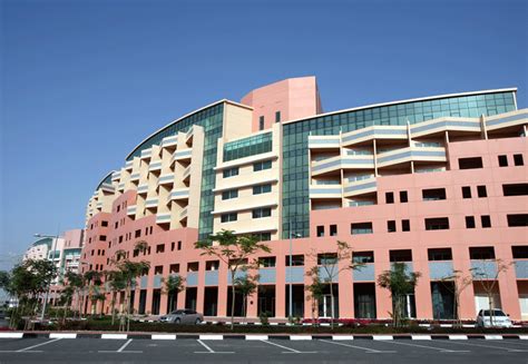 Looking for cheap hotels in discovery gardens? Discovery Gardens chiller switched off... again - Emirates ...