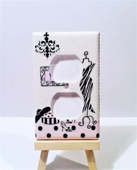 Here you will see the colors that are ideal for the use in paris themed decor for bathroom style. Pin by K Hannah on Pretty | Paris room decor, Paris rooms ...