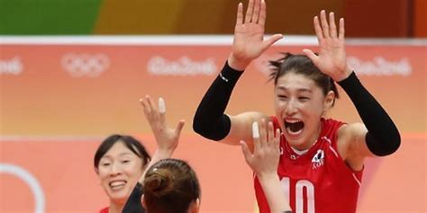 Fivb 프로필 이 문서는 2021년 7월 25일 (일) 02:02에 마지막으로 편집되었습니다. 김연경 선수가 20억 포기하고 현 소속팀과 재계약한 이유 - 인사이트