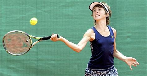 She plays her last match during the roland garros junior women's 2020. V malém klubu Na Dolině vyrůstá velký tenisový talent ...