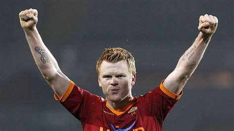 Maybe you would like to learn more about one of these? John Arne Riise, Roma | - Er du den 8. kongen av Roma, Riise?